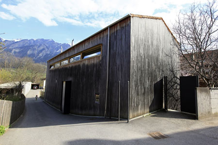 مُختبر المهندس المعماري بيتر تسومتور في بلدة هالدنشتاين بكانتون غراوبوندن، جنوب شرق سويسرا.