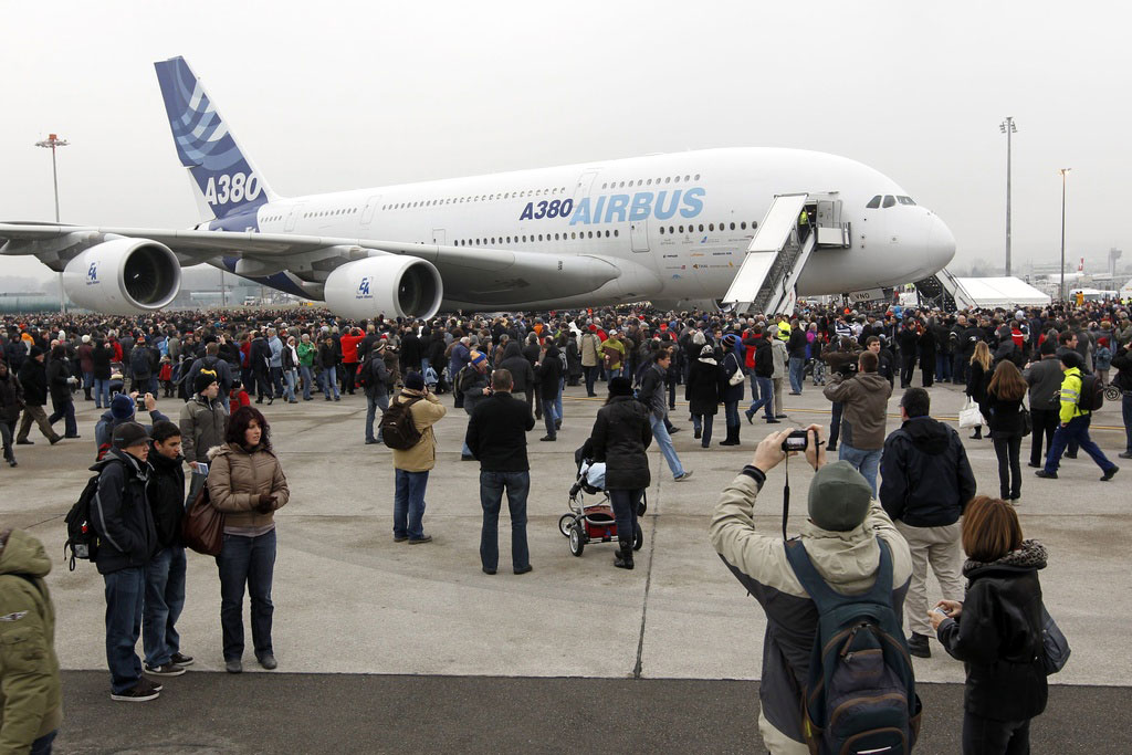El Airbus A380 atrae a las masas - SWI swissinfo.ch
