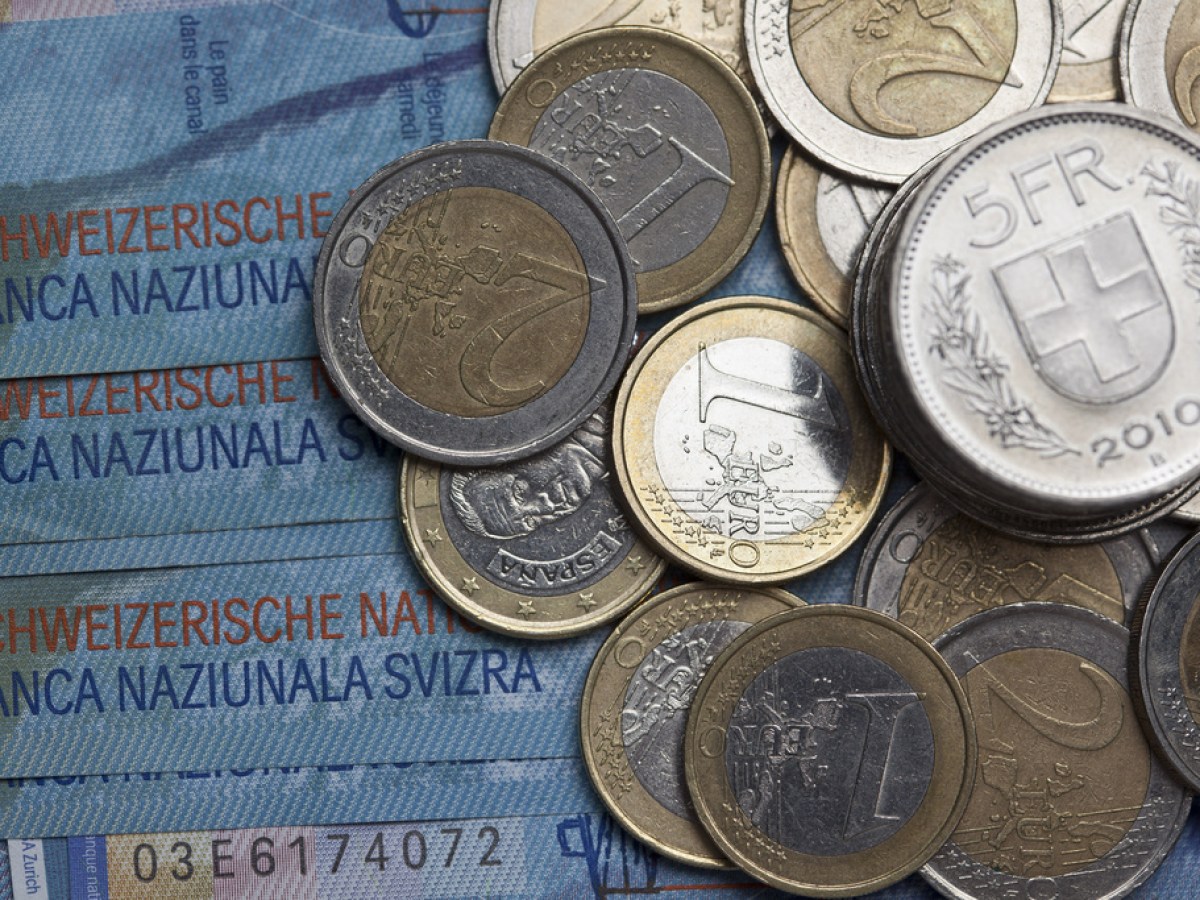 瑞郎坚挺，瑞士犯愁- SWI swissinfo.ch