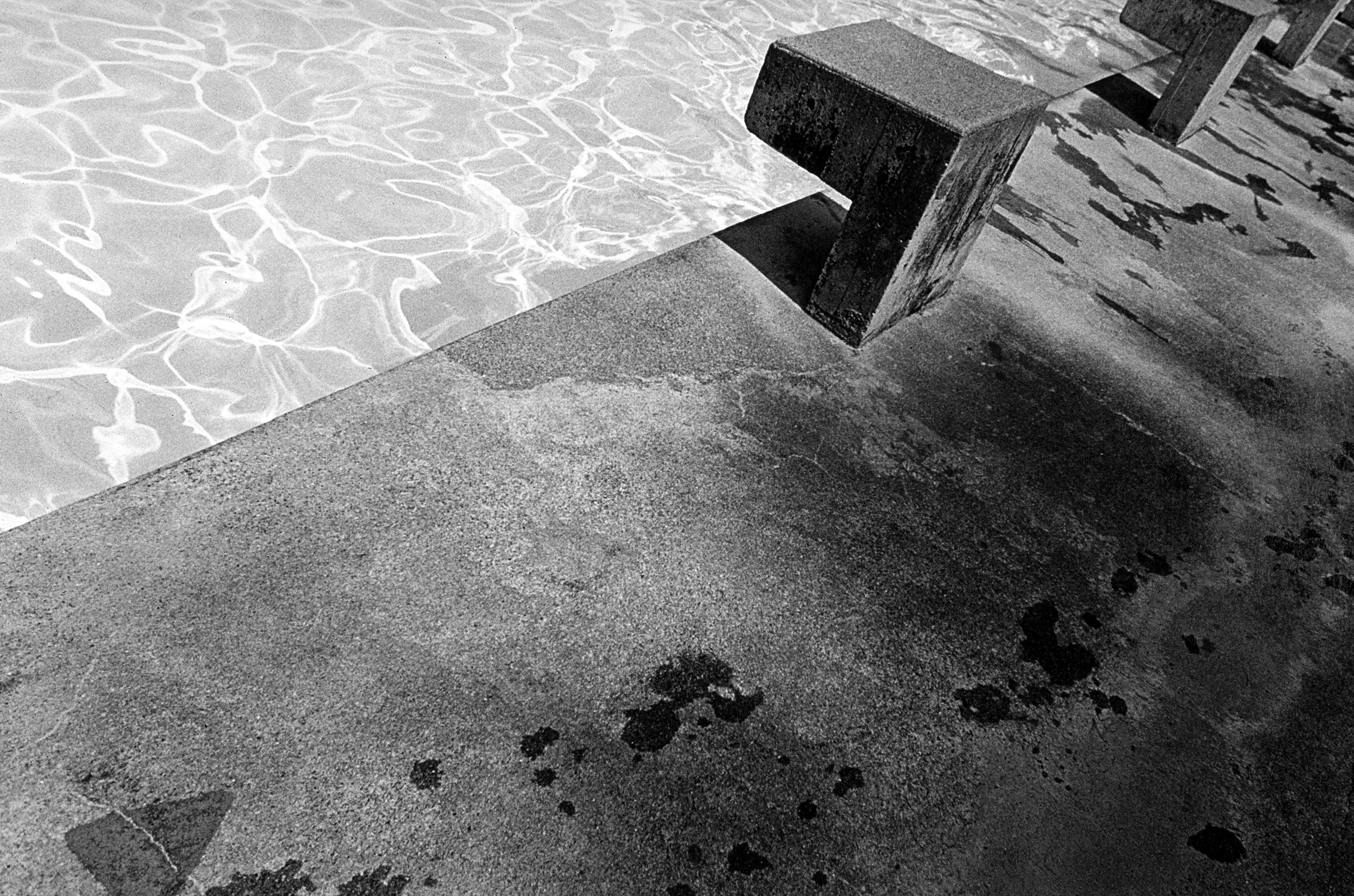 Béton au bord d une piscine