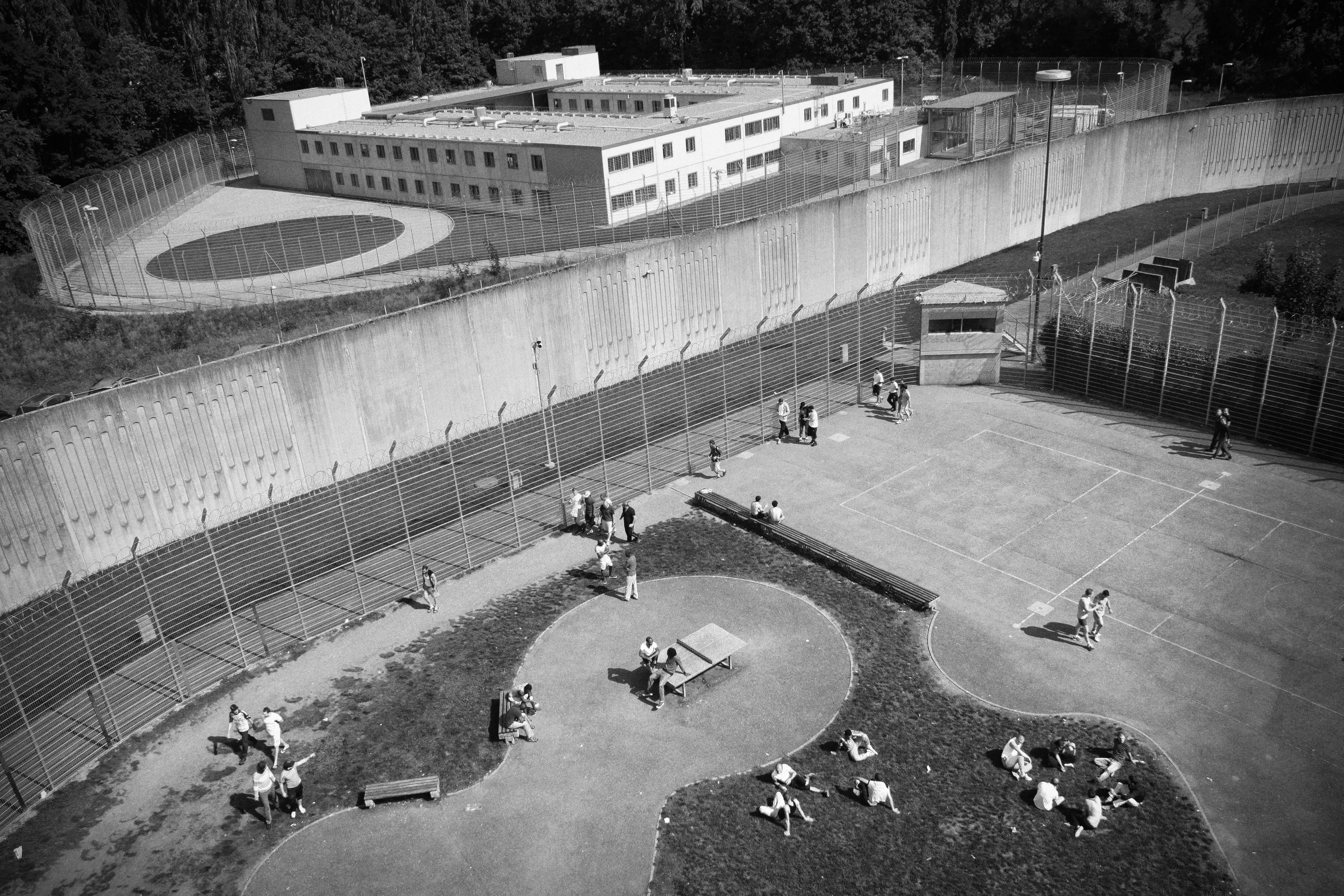 刑務所