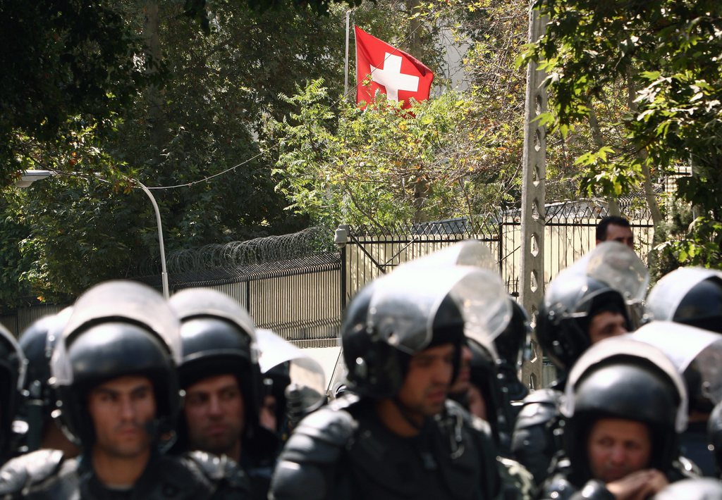 Section 7 Lock Riot Switzerland as a mediator – the successes and failures - SWI swissinfo.ch