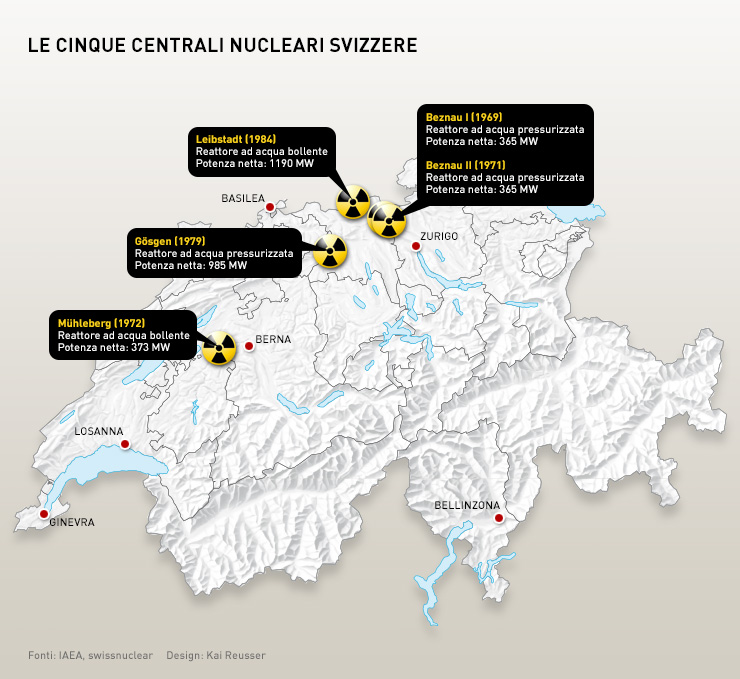 grafica: carta geografica della svizzera, su cui sono segnati i cinque luoghi in cui vi sono centrali nucleari.