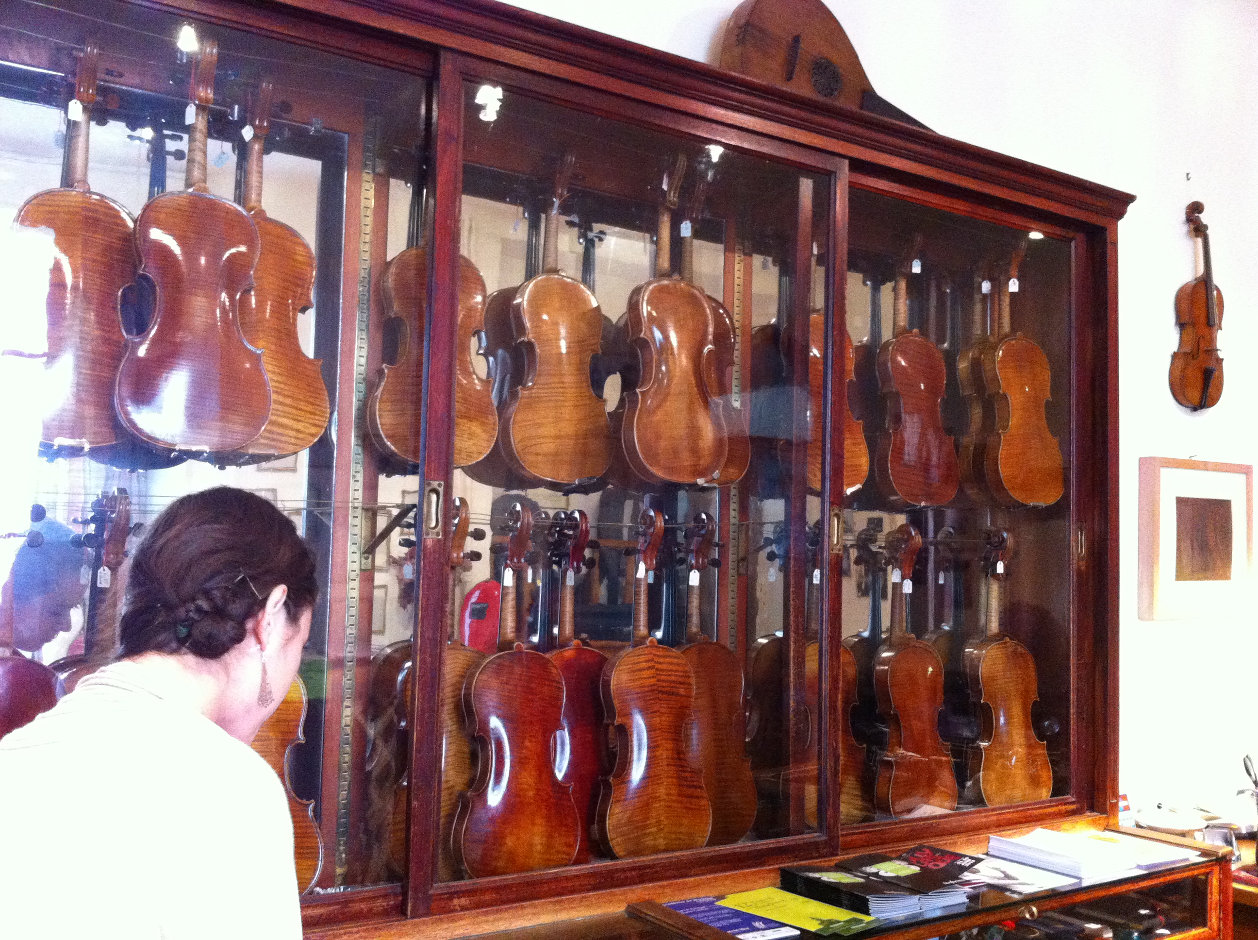 blog jpn Violins at Mastrangelo s workshop