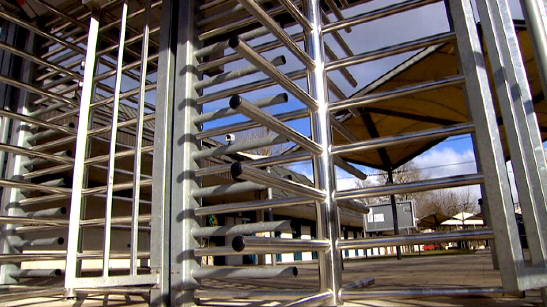 Revolving door of a prison