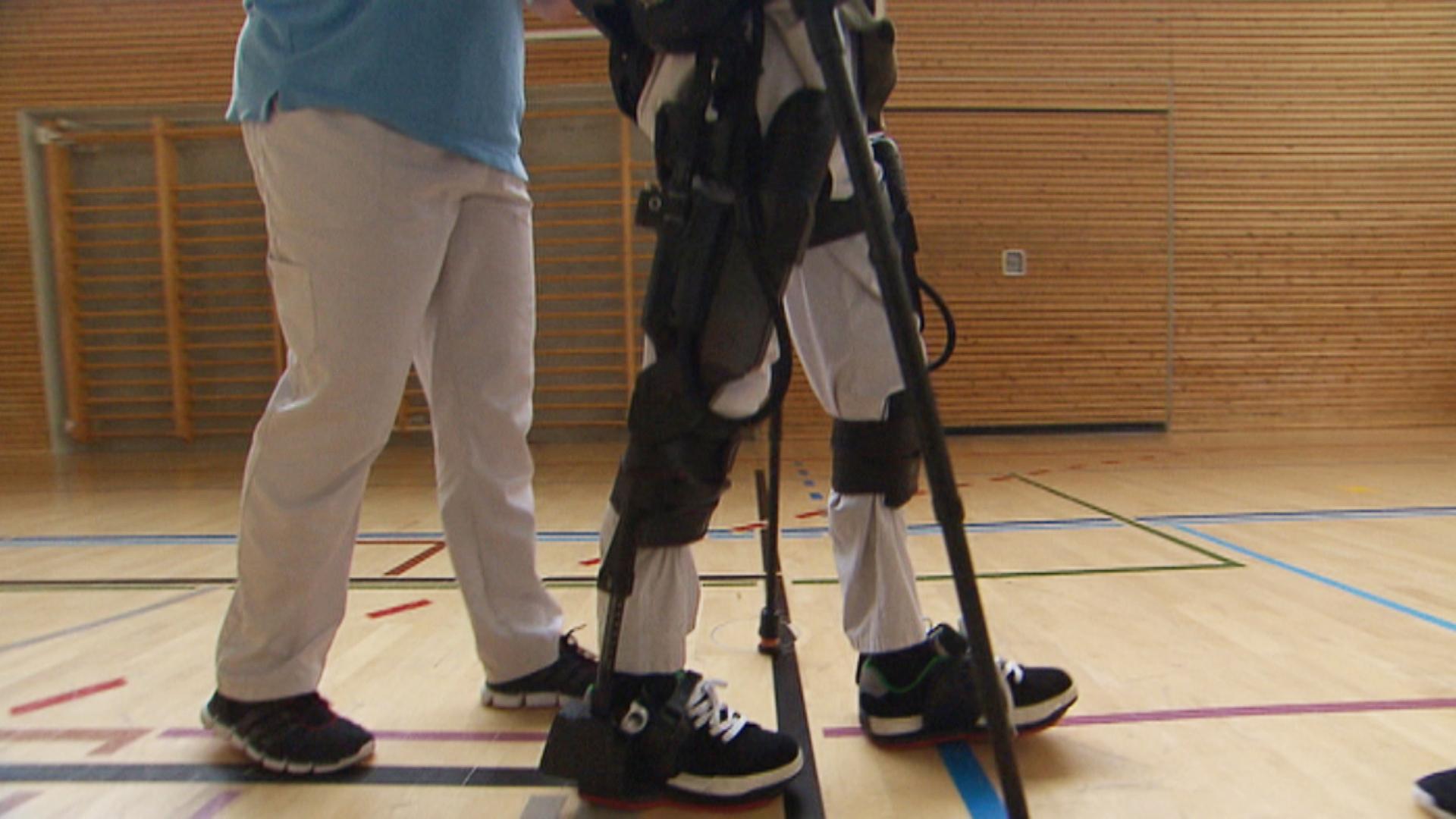Exoskeleton for paraplegics