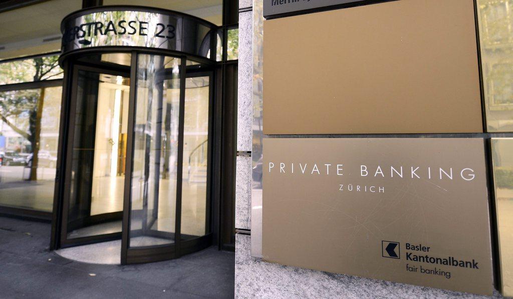 Пять миллионов долларов — таков примерный порог для получения услуг private banking в крупнейших кредитных организациях Швейцарии.