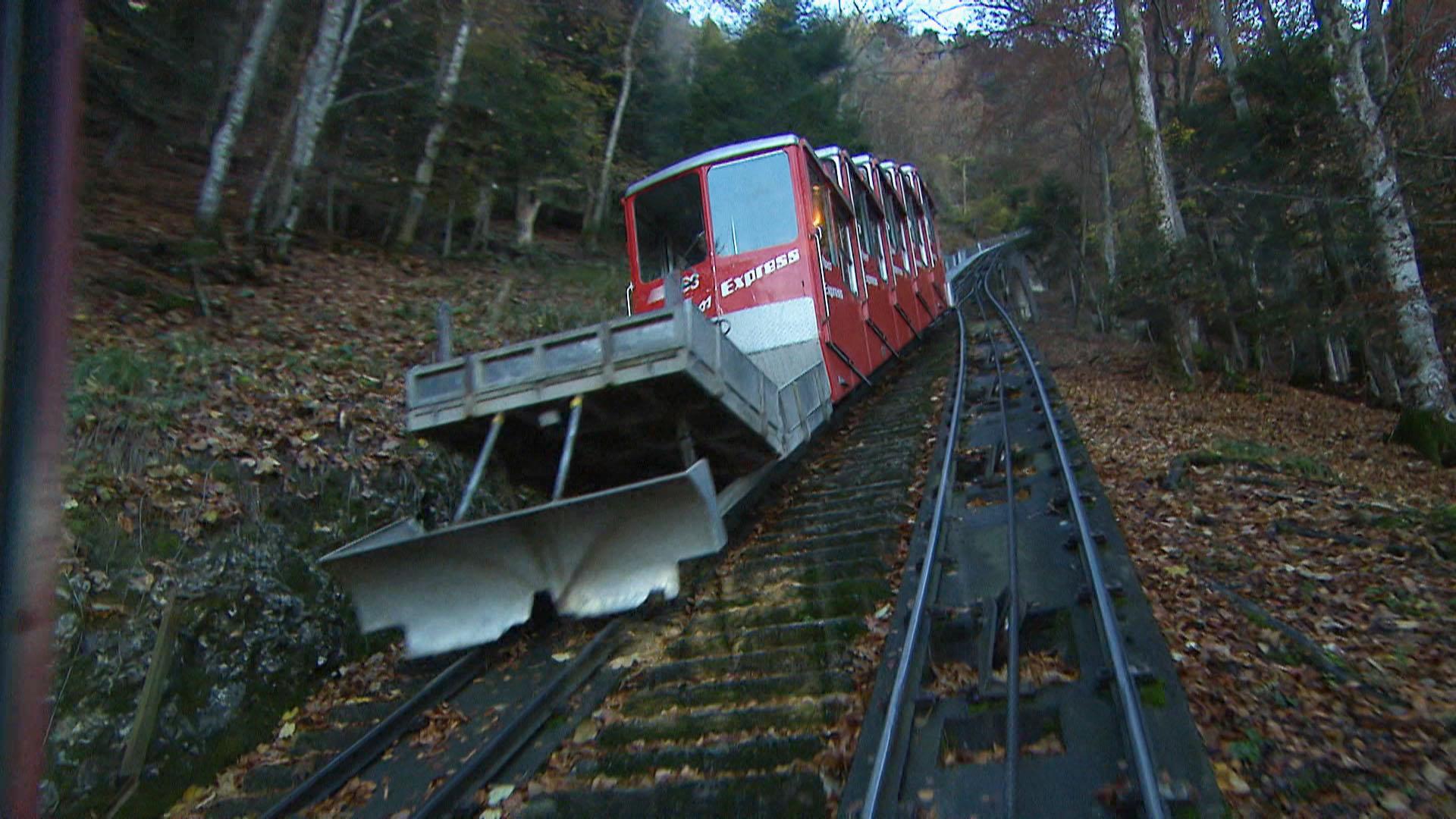 Fanicular Train World’s steepest funicular railway opens to public - SWI swissinfo.ch