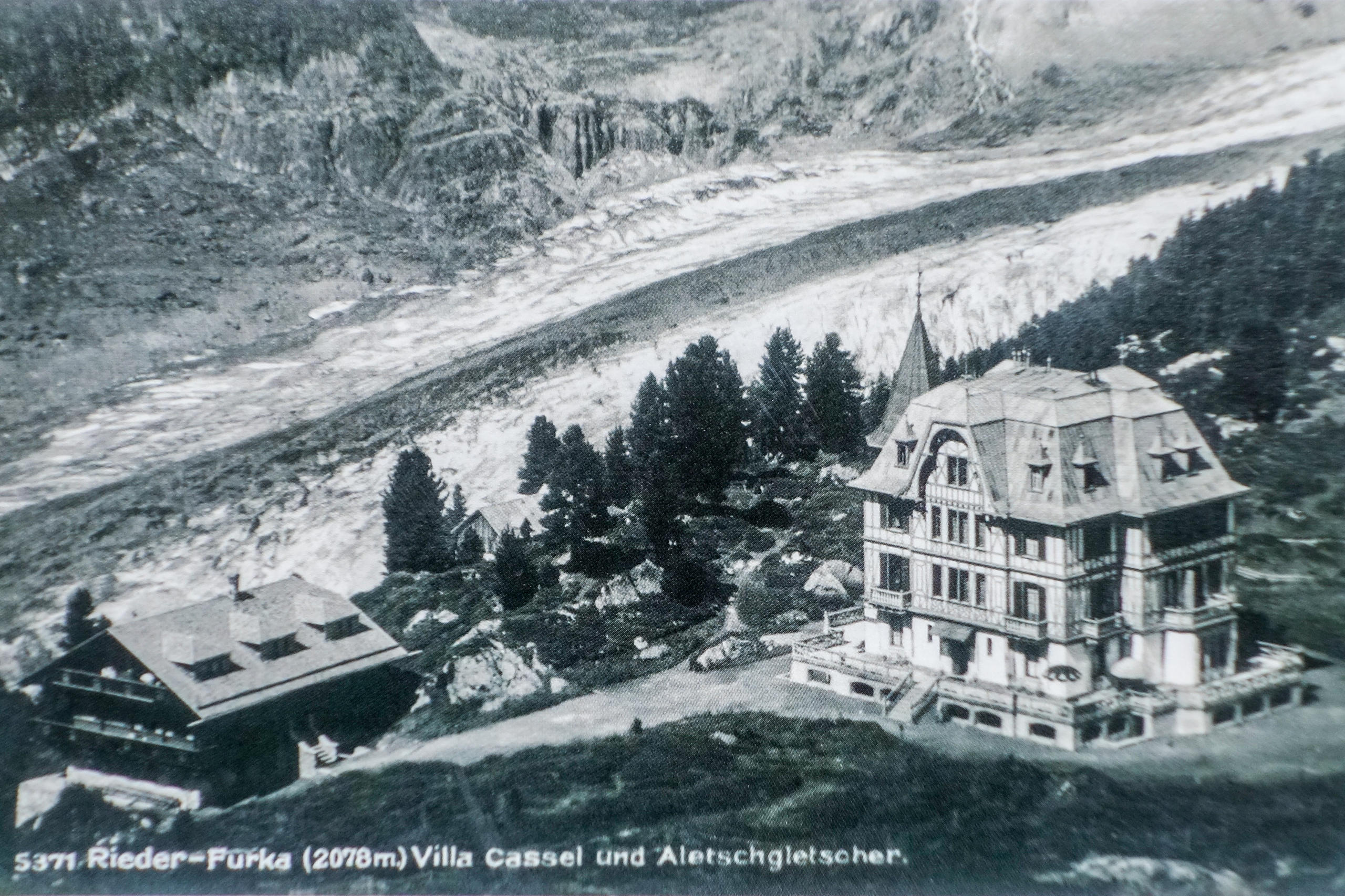 Bird s eye view of Villa Cassel