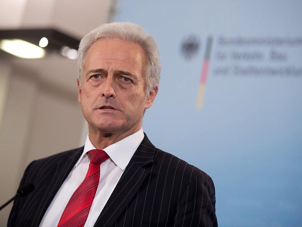 Eklat um deutschen Griechenland-Kritiker Ramsauer in Athen - SWI ...