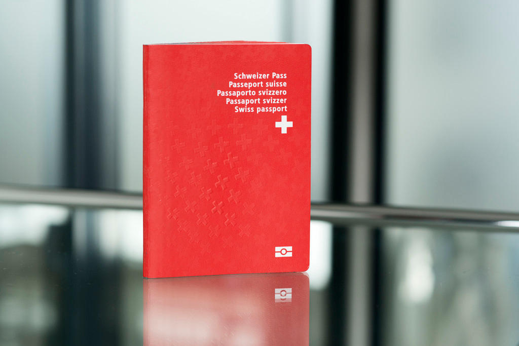 瑞士护照 swiss passport