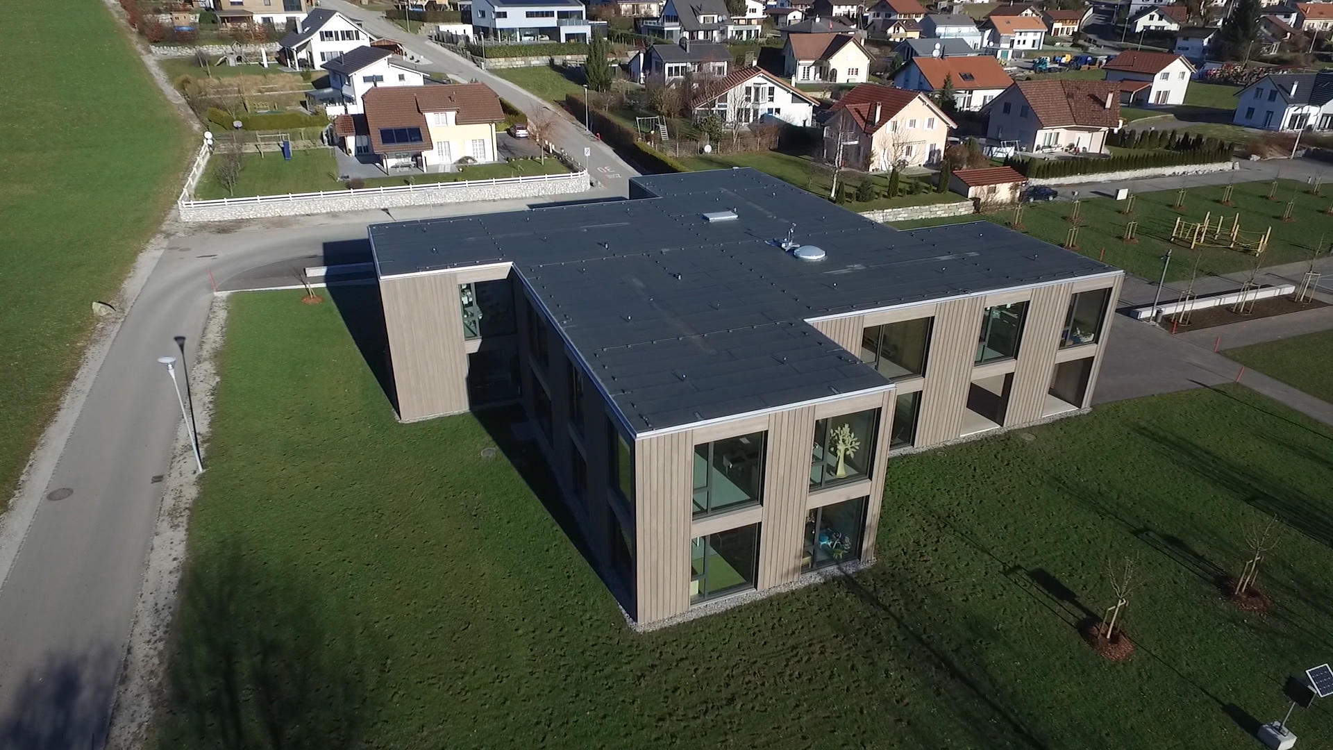 Top marks for building school with local wood - SWI swissinfo.ch