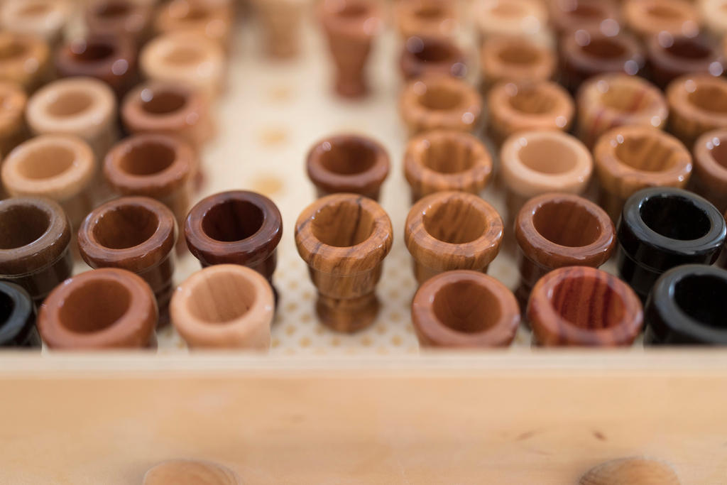 As boquilhas são feitos com diversos tipos de madeiras: oliva, amora, rosa e ébano.