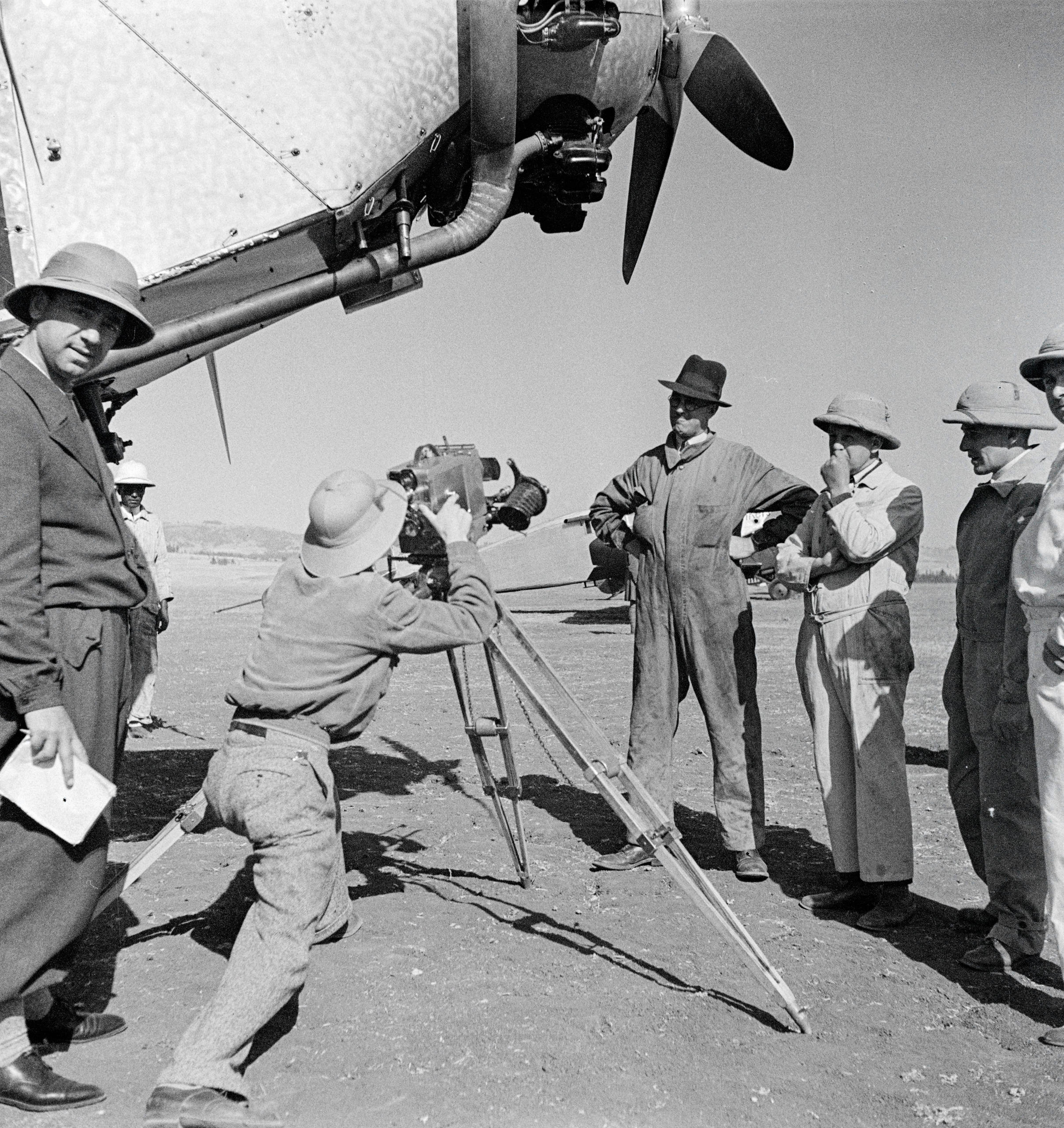 Historische Bilder des schweizer Flugpioniers Walter Mittelholzer