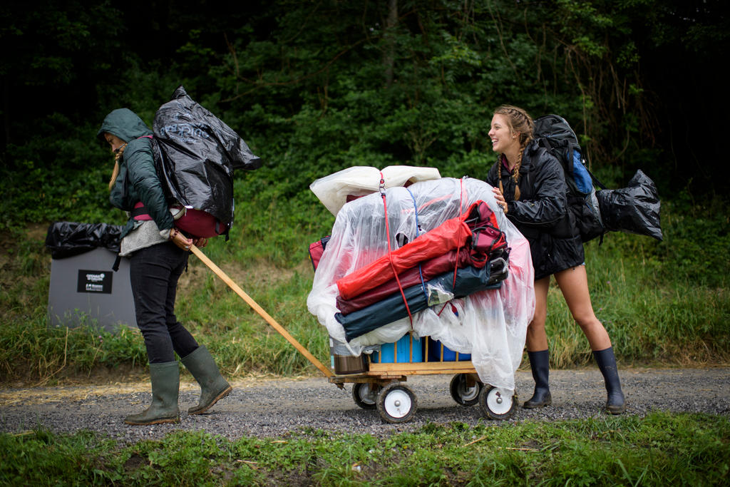 Festival Open Air St. Gallen começa sob chuva