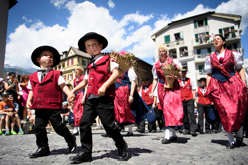 yodellers singing at the yodeling festival in Brig