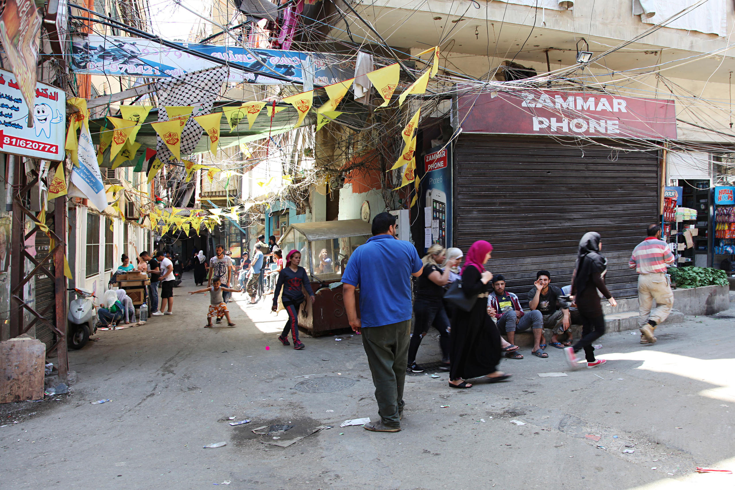 L immagine di un crocevia, all interno del campo profughi di Shatila.