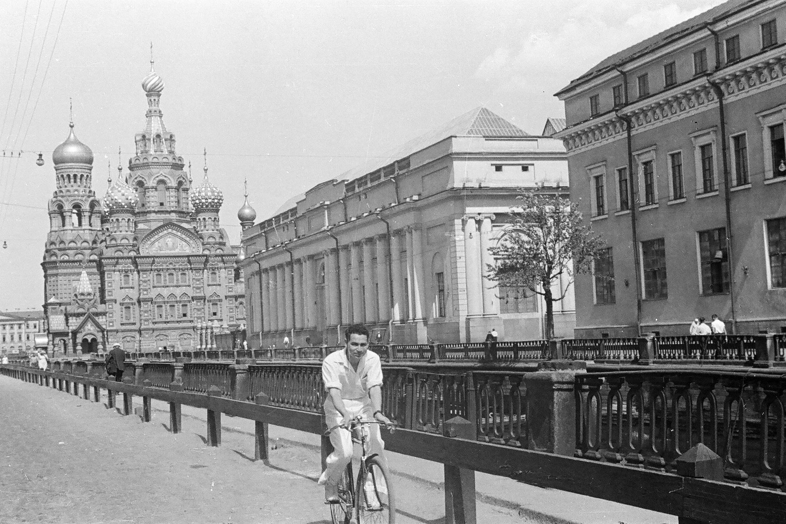 Фотоснимок 1930- годов из творческого наследия братьев Хенкиных