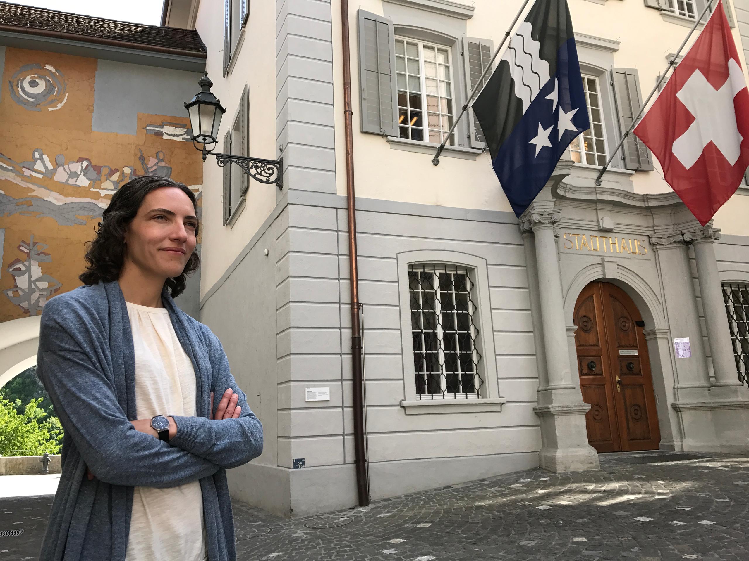 Chantal Panozzo in front of Baden’s city hall