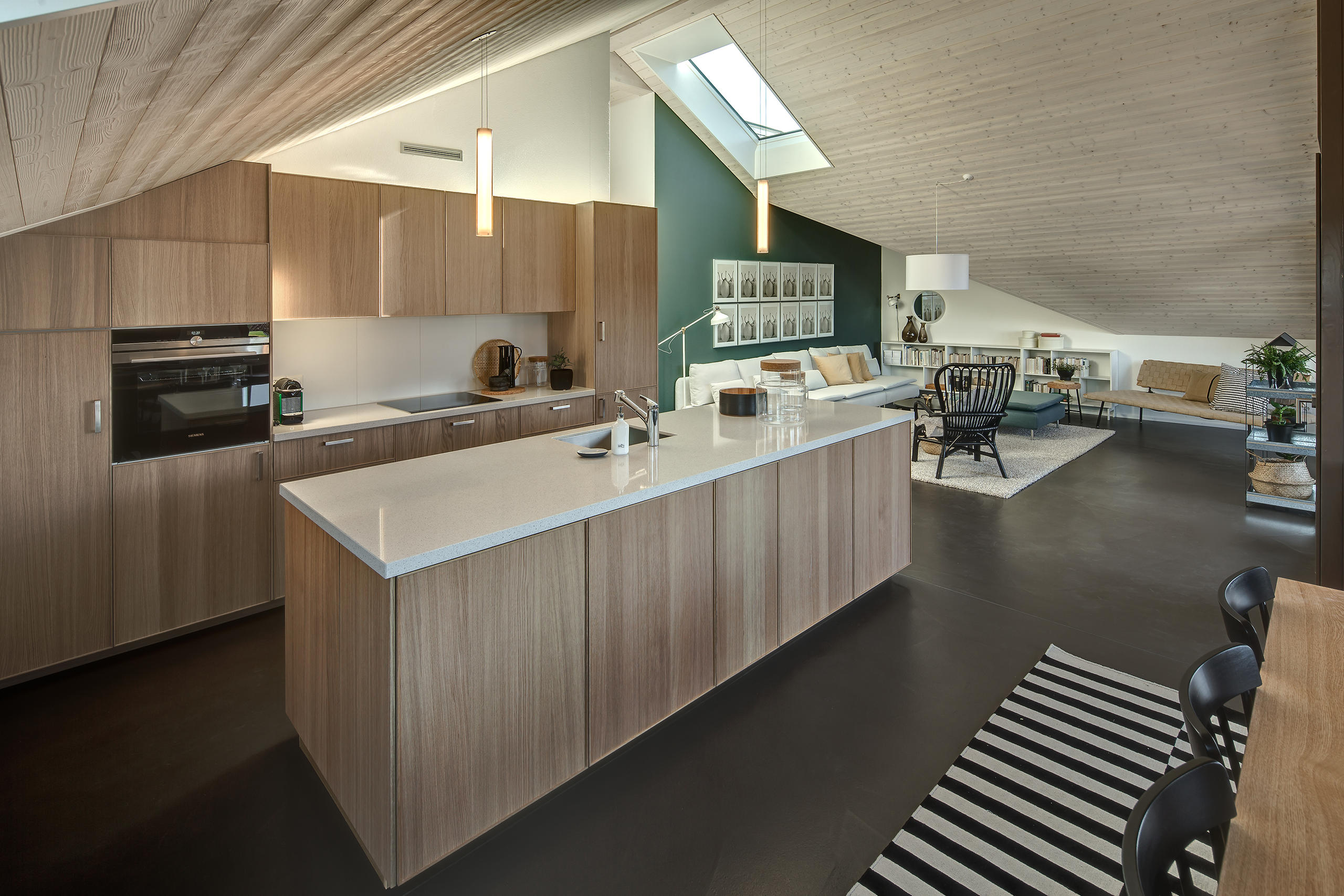 Cucina e salotto di un appartamento della casa di Brütten