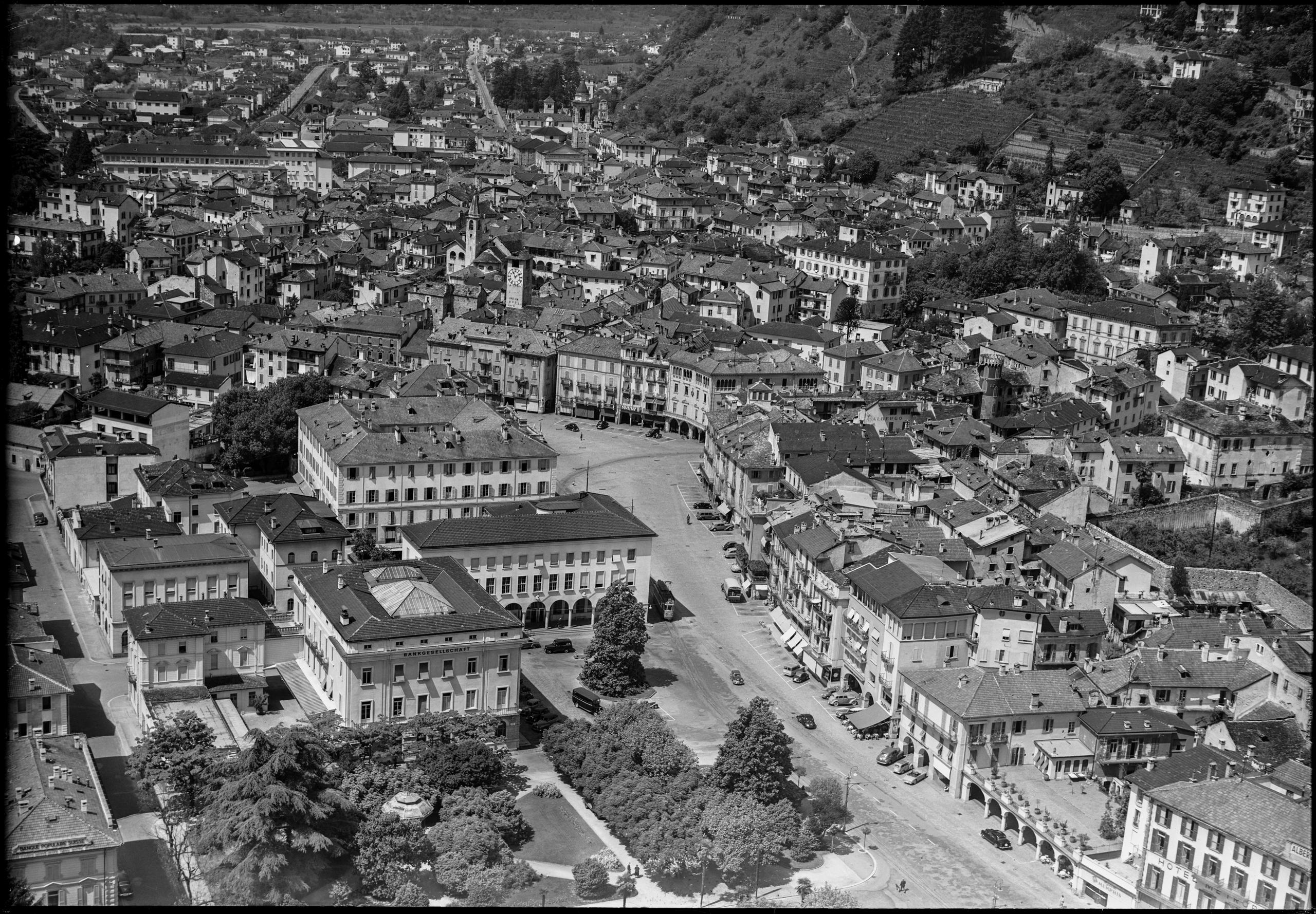 Blick auf Piazza Grande in Locarno