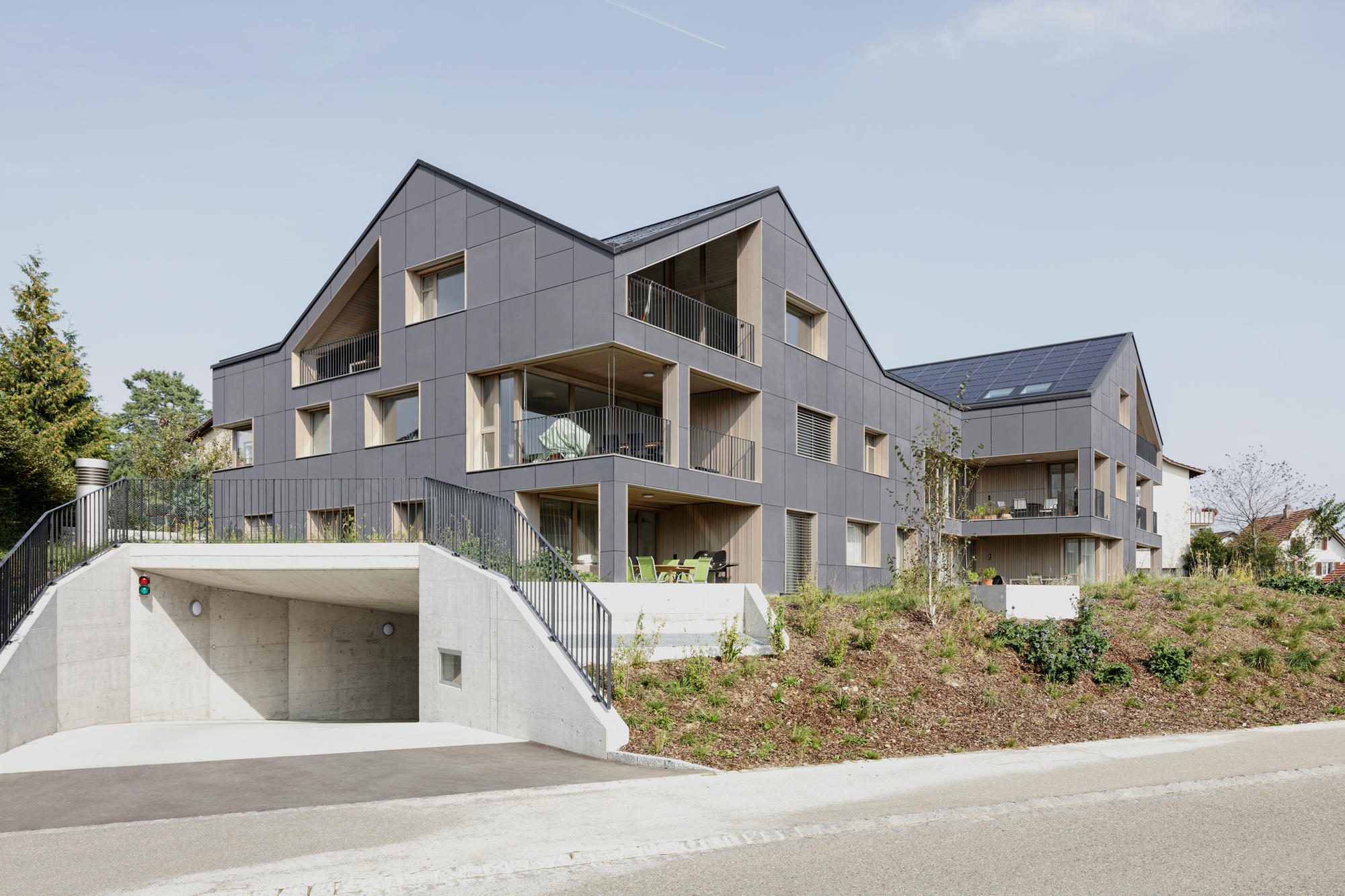La casa plurifamiliare di Brütten vista dall esterno
