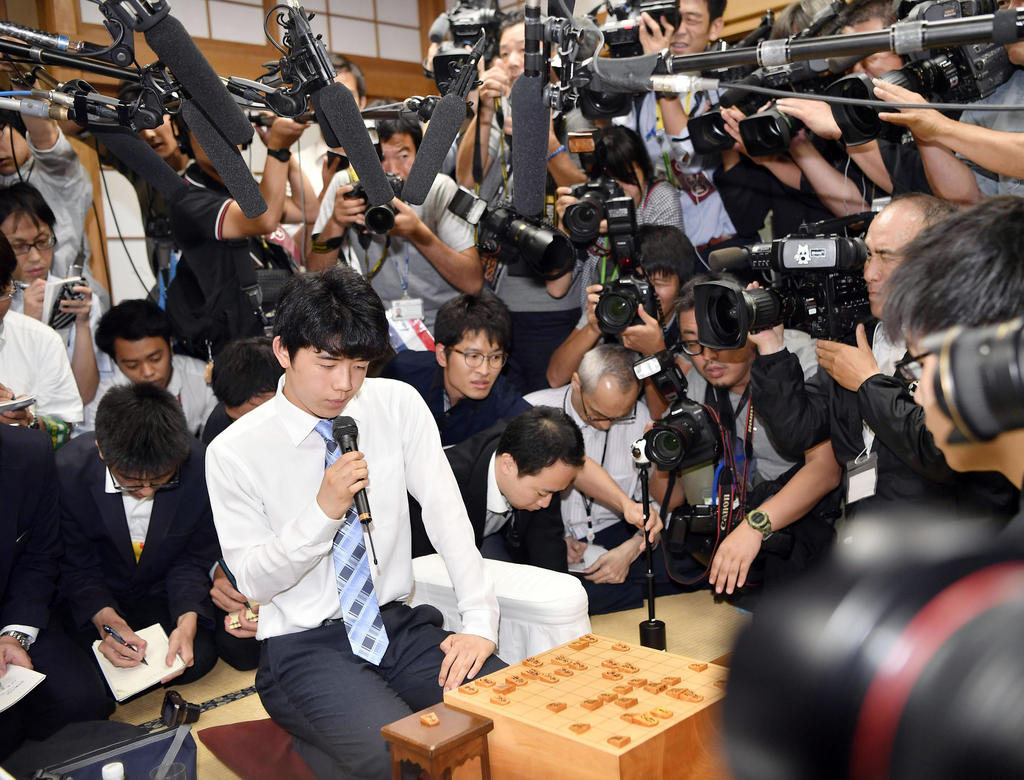 将棋の藤井聡太四段