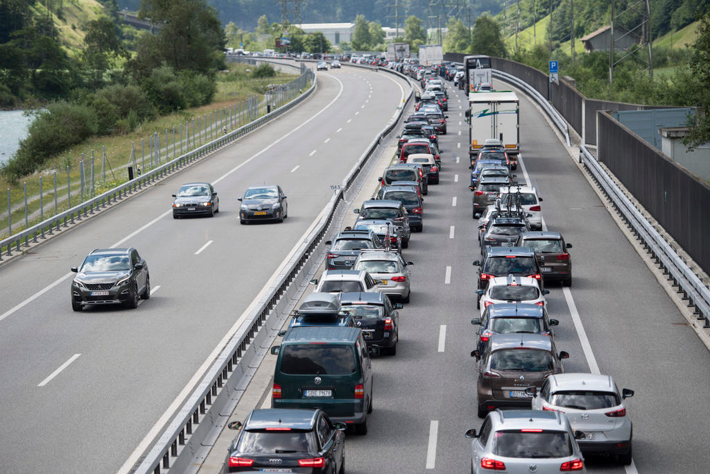 traffic jam near the Gotthard tunnel