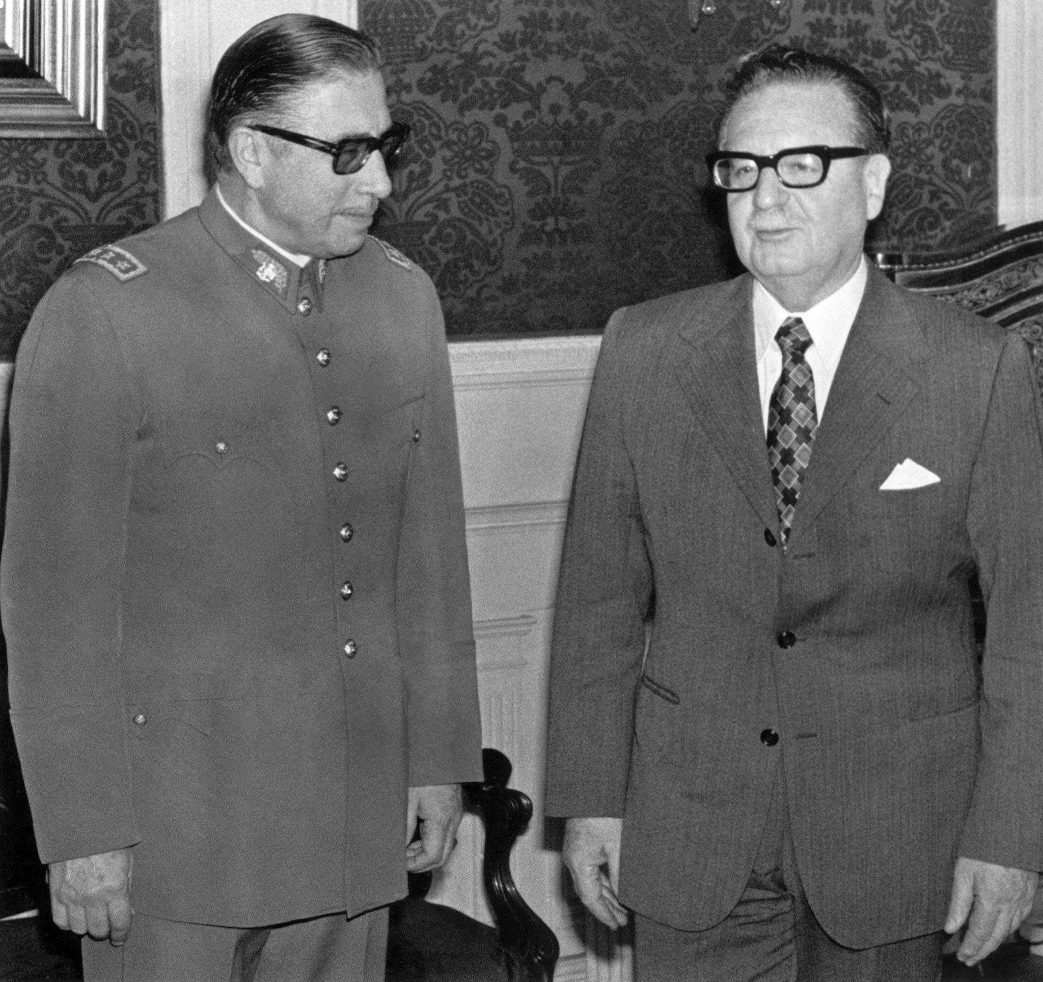 Augusto Pinochet y Salvador allende en agosto de 1973-