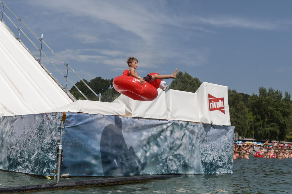 瑞士人最为推崇的软饮，在美国被浇了个“透心凉”。