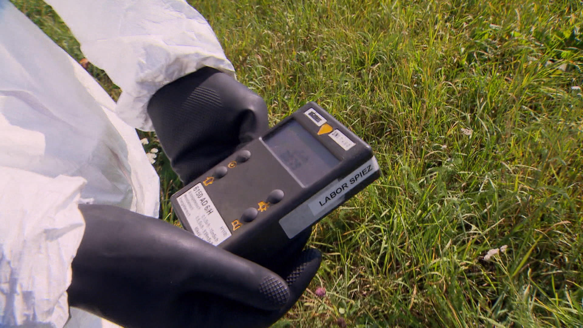 Geiger counter measures radiation