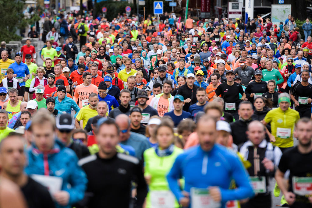 15000人参加周年纪念马拉松赛