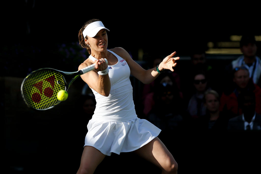 Martina Hingis playing tennis
