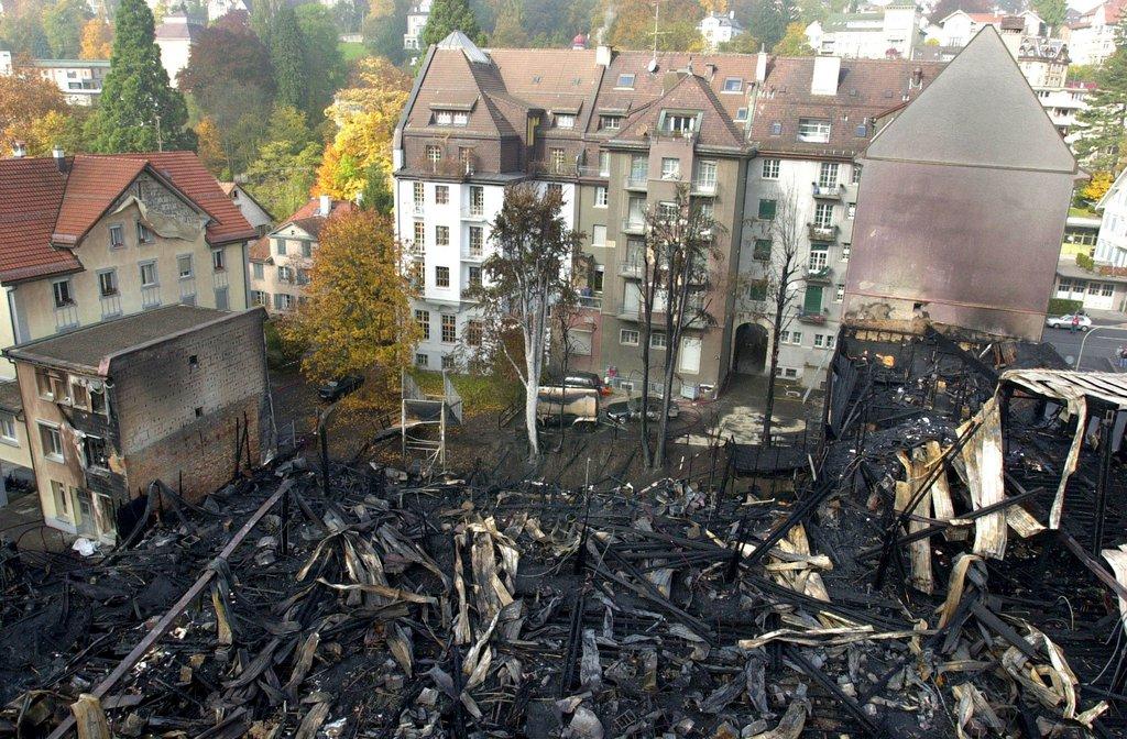 En 2000, un enorme incendio destruyó el sitio de las degustaciones de alimentos.