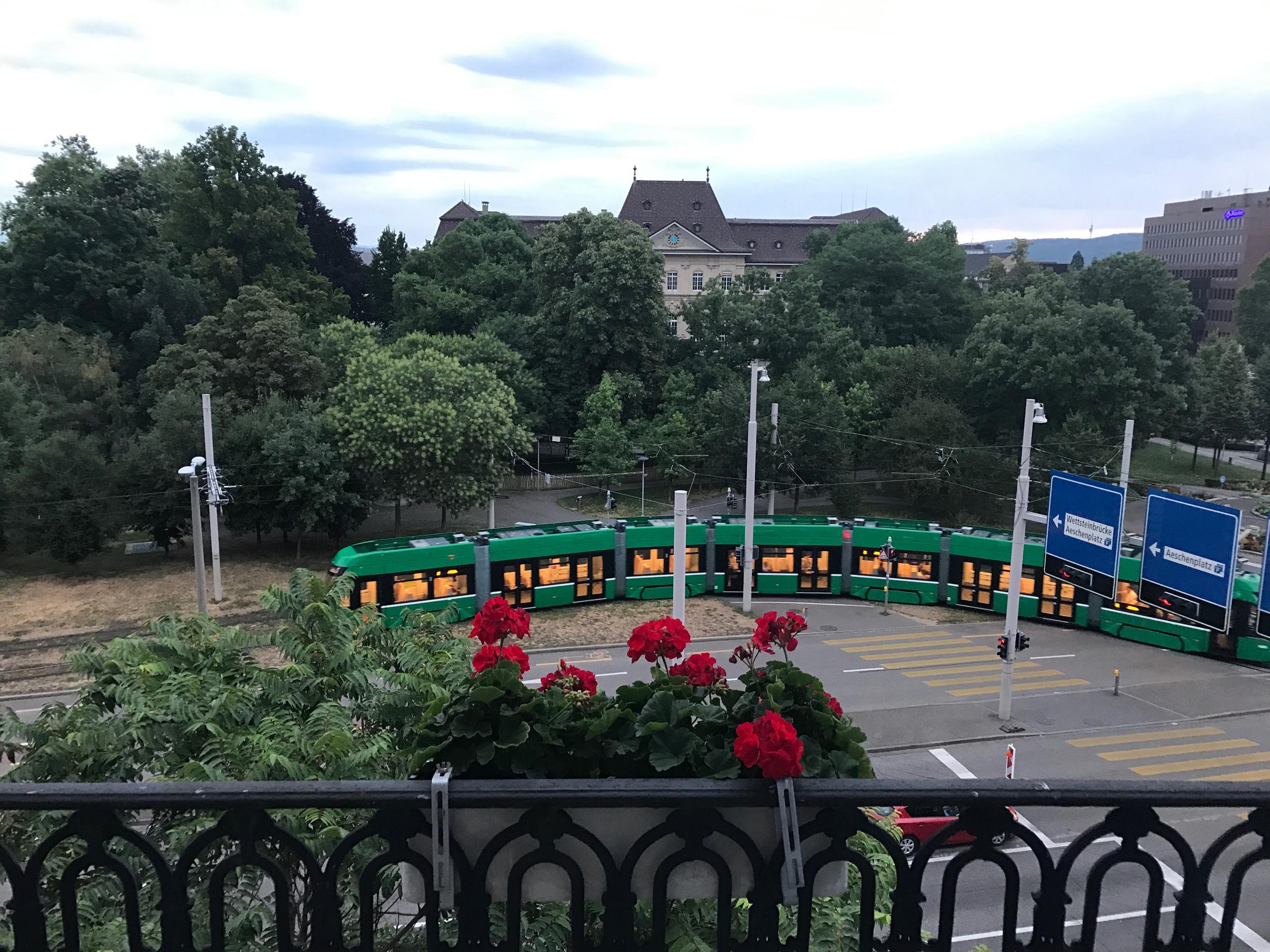 巴塞尔的绿皮有轨电车