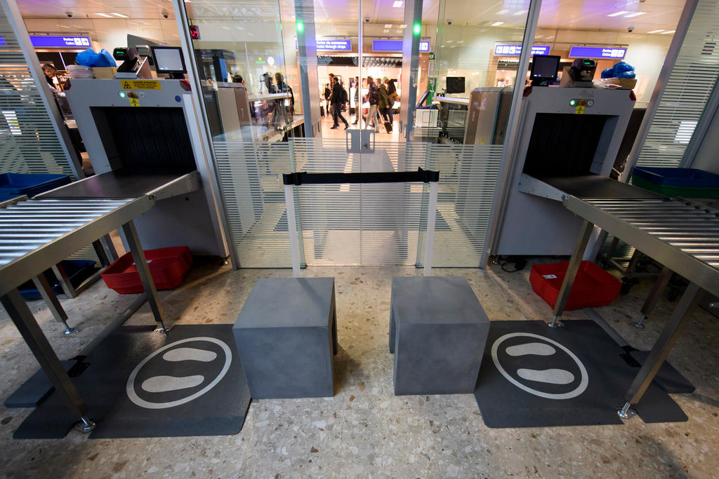 Security scanners at Geneva Airport