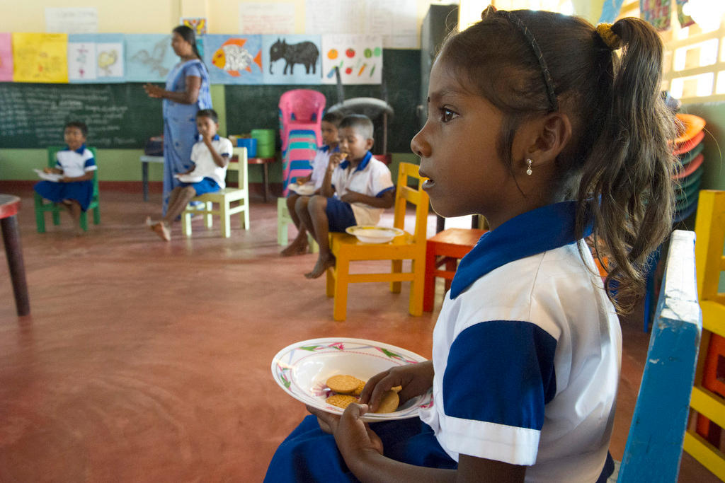 Bambini a scuola in Sri Lanka