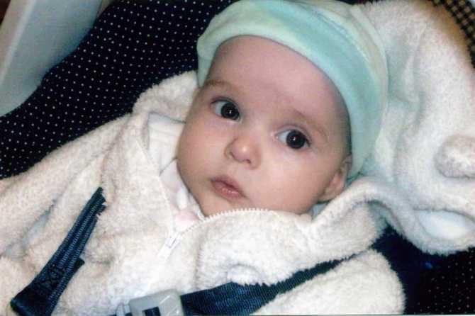 可爱的小baby,活像一朵优雅的小牡丹。