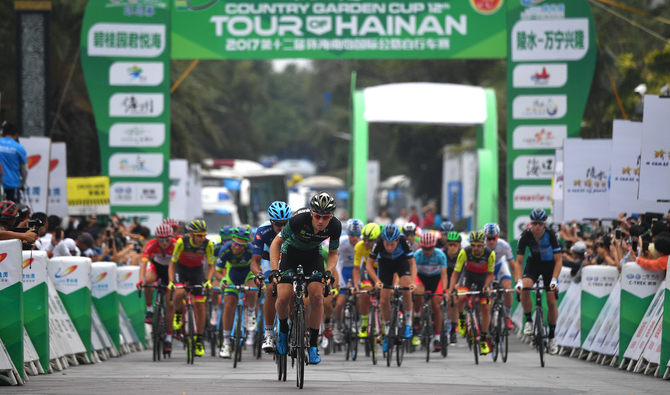 cyclists competing in the tour of hainan
