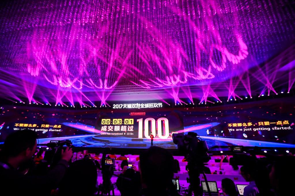 Un immagine dello show di apertura del Singles day 2017