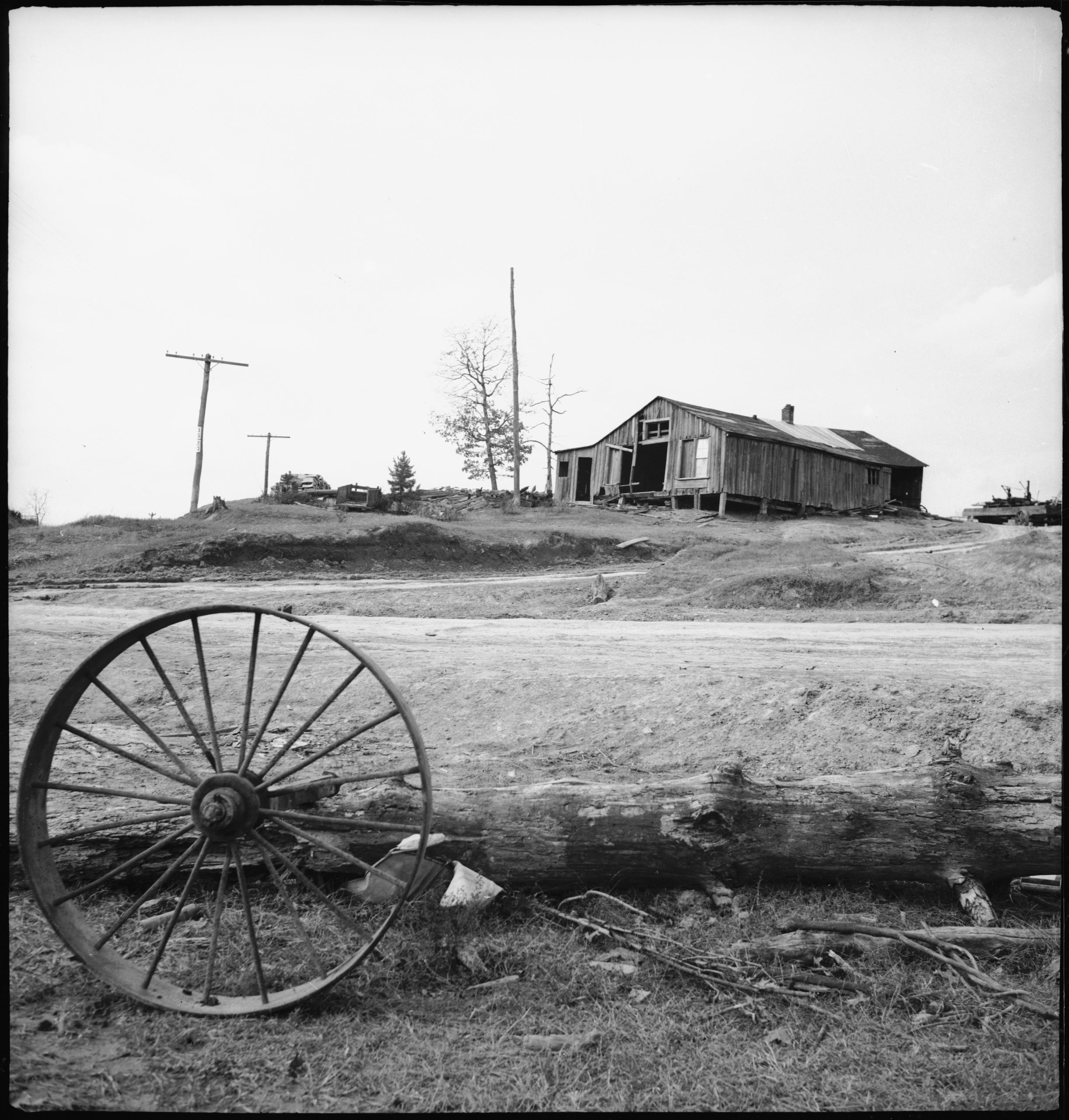 Пейзаж в Камберленде: колесо на фоне дома