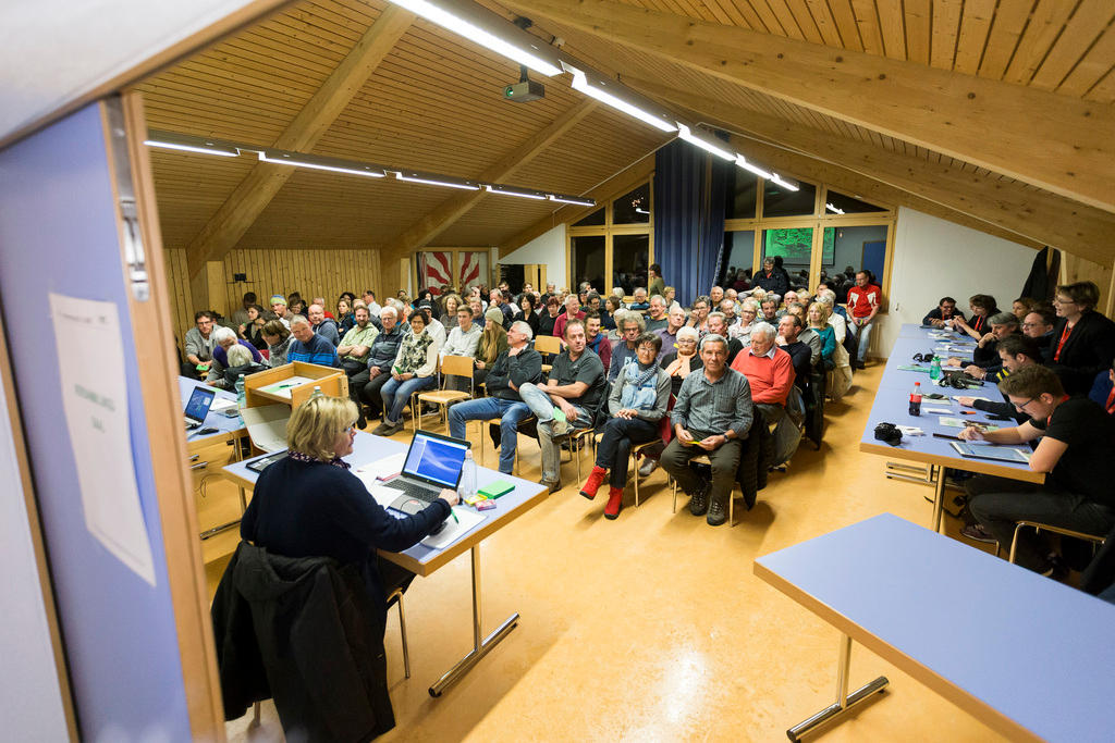 Assemblée communale sous un toit