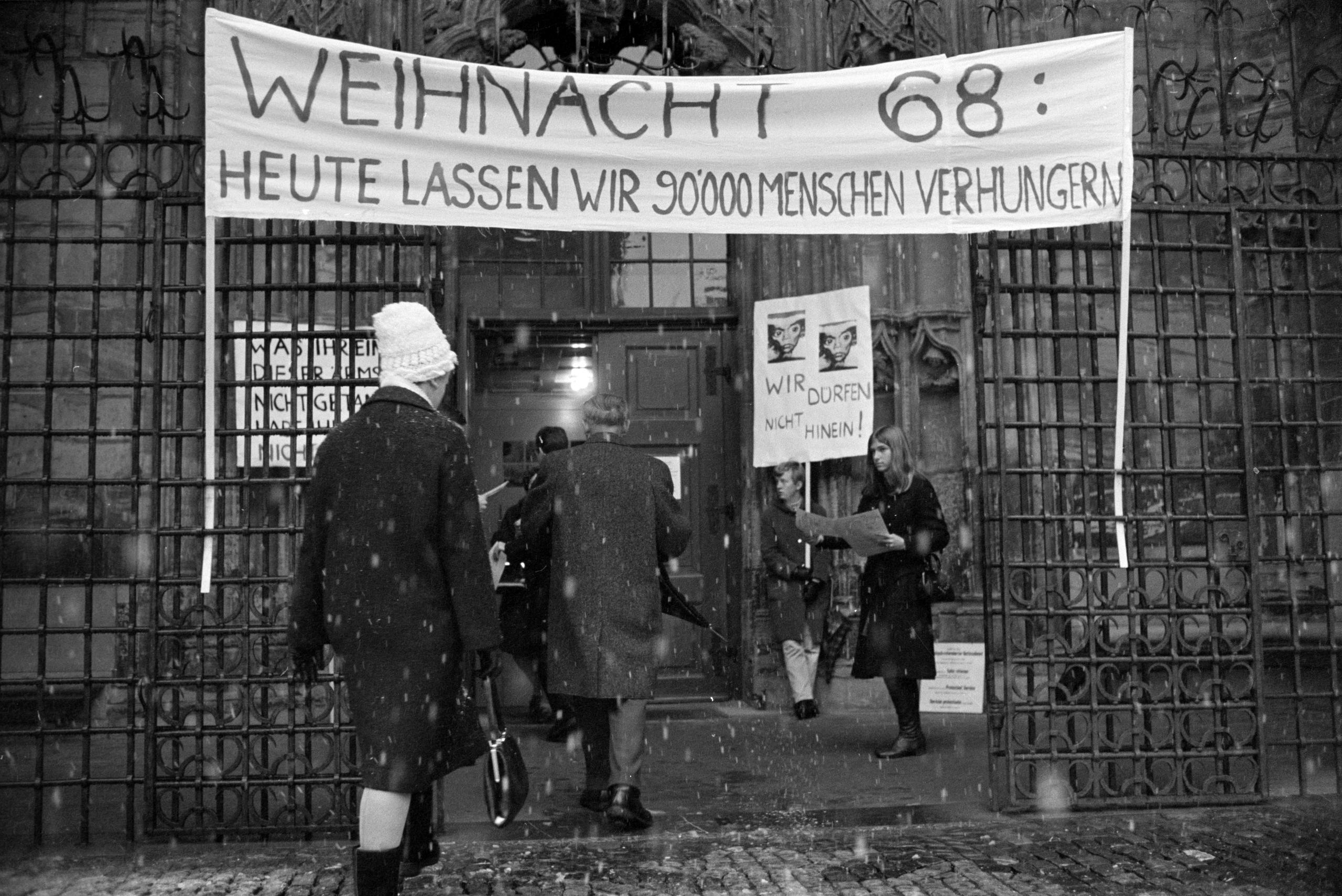 Pancartas sobre el hambre en el mundo, Berna, 1968.