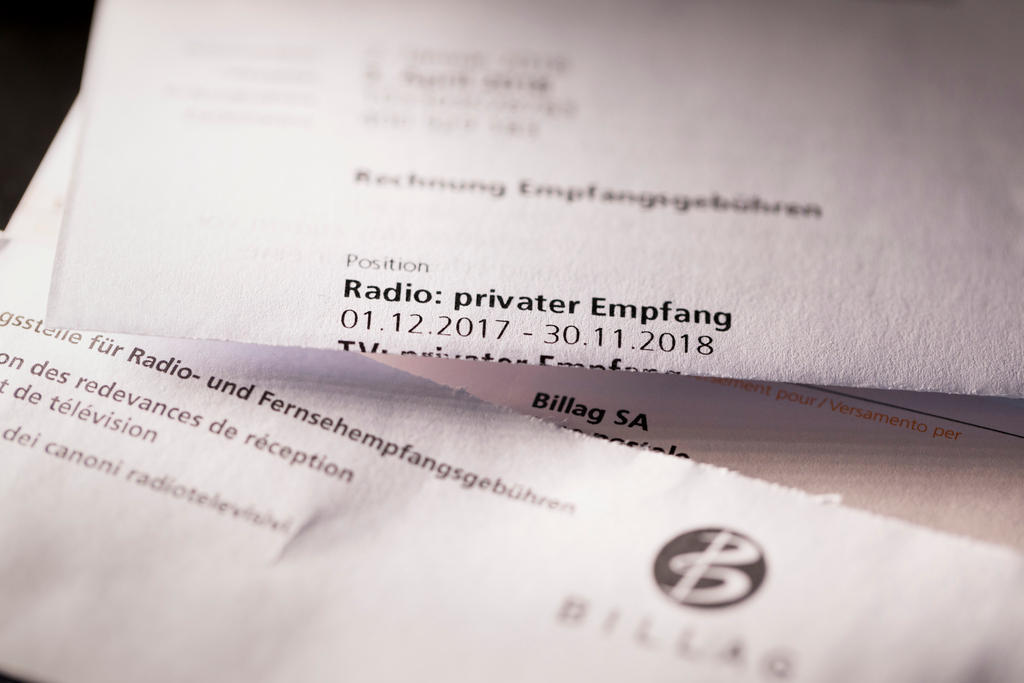 Fattura, busta e bollettino di versamento di un canone radiotelevisivo svizzero (società di riscossione Billag)
