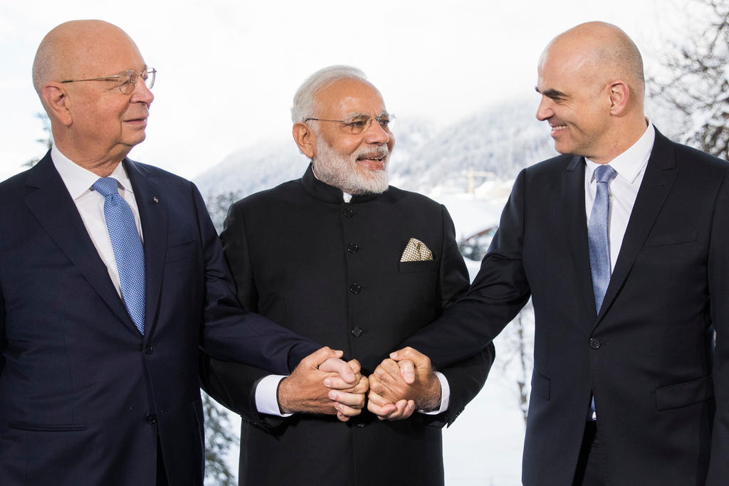 Klaus Schwab avec Narendra Modi et Alain Berset