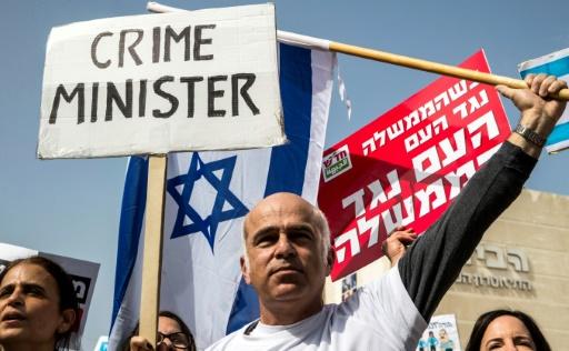 Miles de personas manifiestan en Tel Aviv pidiendo la renuncia de ...