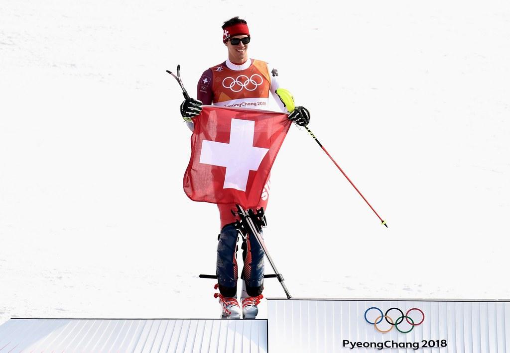 Ramon Zenhäusern feiert seinen zweiten Platz im Slalom der Männer