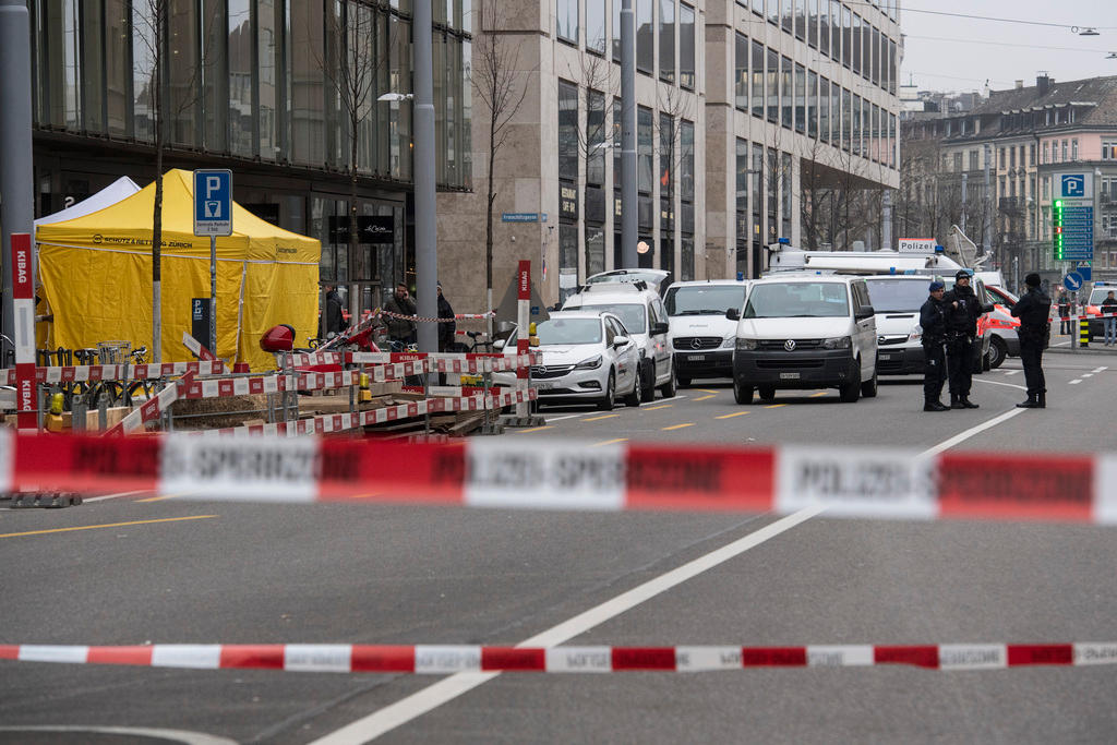La strada in centro a Zurigo dove si è consumata l omicidio-suicidio