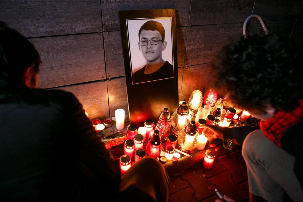 Chi sta dietro all assassinio del giornalista slovacco ucciso da un killer professionista?