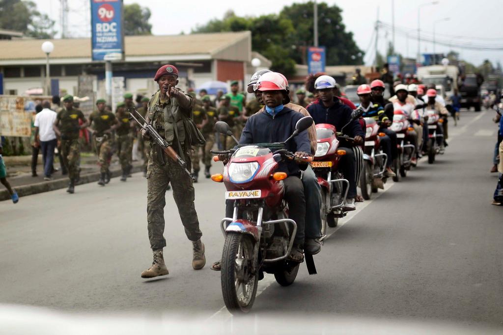 soldiers and motorists